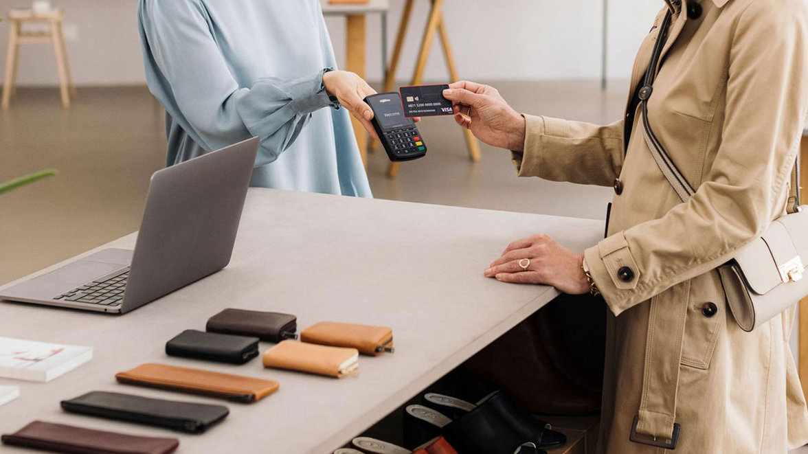 card payment in the shop